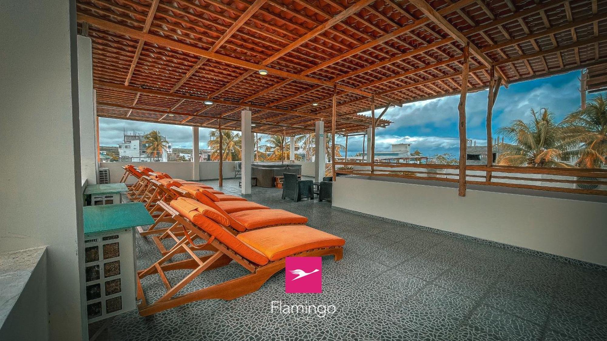 Hotel Flamingo Puerto Ayora  Exterior photo